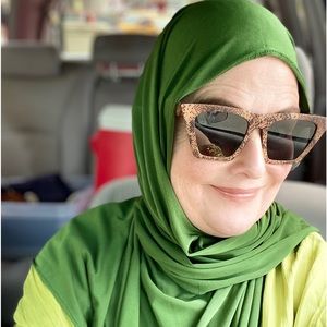 Meet your Posher, Sara